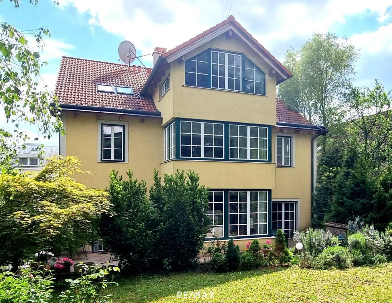 Landhausfeeling in der Stadt - Ein Haus mit vielen Möglichkeiten!!!