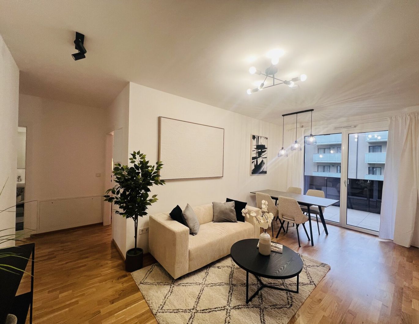 Moderne 3-Zimmer-Wohnung mit Balkon Nähe Auster