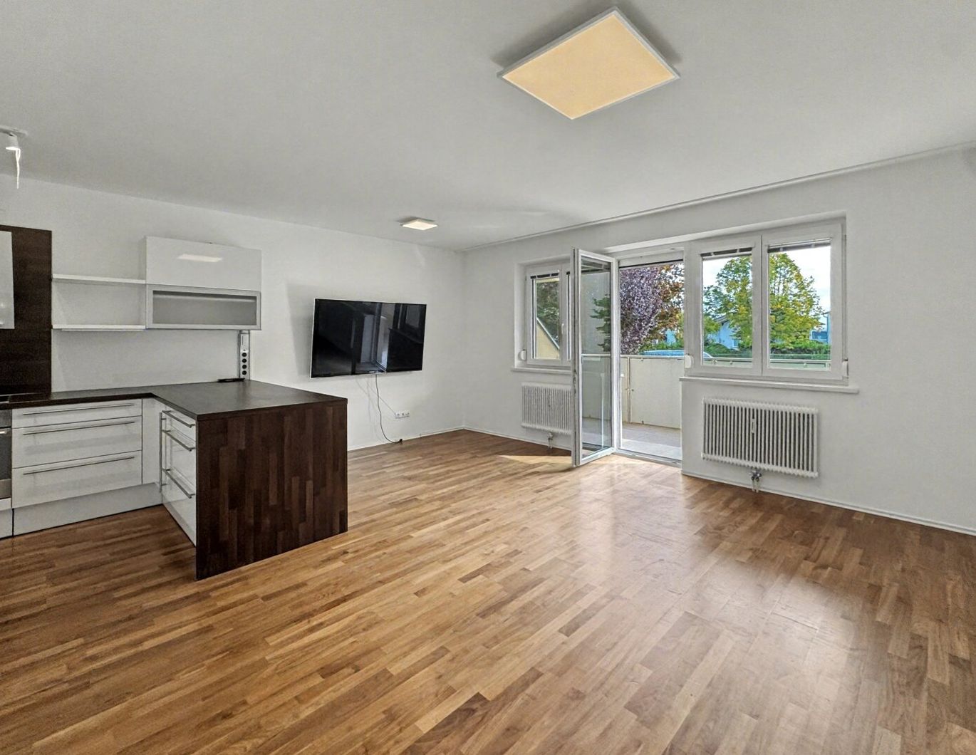 2-Zimmer Wohnung mit Loggia | Wärmeschutzfassade 2022 | Parkstraße