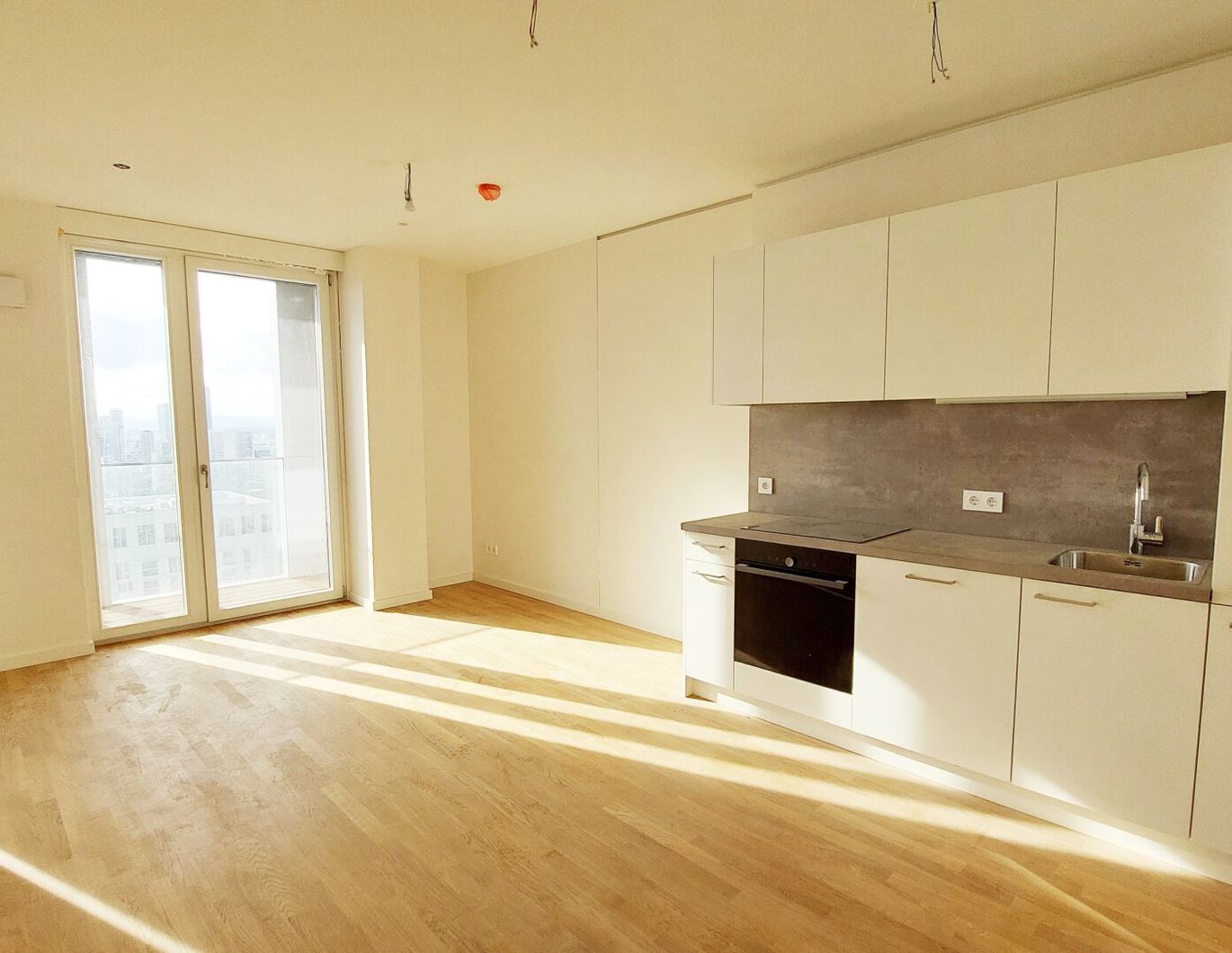 Modernes Wohnen mit Pool & Sauna - TOWER HOMES