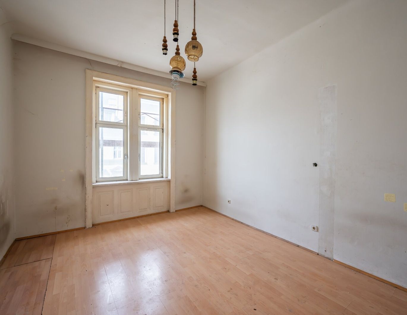 **Hannovermarkt** Sanierungsbedürftige 2-Zimmer Altbauwohnung - Airbnb/Kurzzeitvermietung Zustimmung aller Eigentümer vorhanden