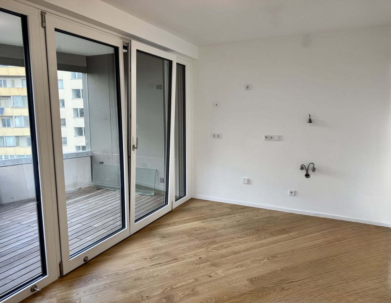 Provisionsfrei: 4. Stock - Kompakte Zweizimmer-Wohnung zum Spitzenpreis - Hauptbahnhof