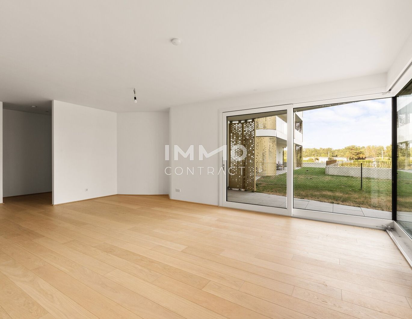 Attraktive 3 Zimmer Wohnung in ruhiger Lage an der Donau! Ca. 324m² Eigengarten!