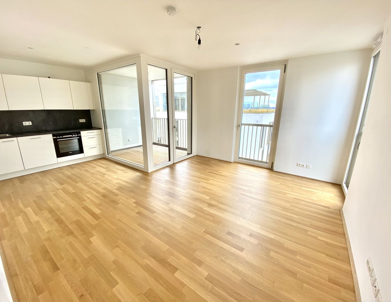 Donaumarina: Moderne 2 Zimmer-Wohnung mit Loggia samt Gym & Sauna zu mieten in 1020 Wien