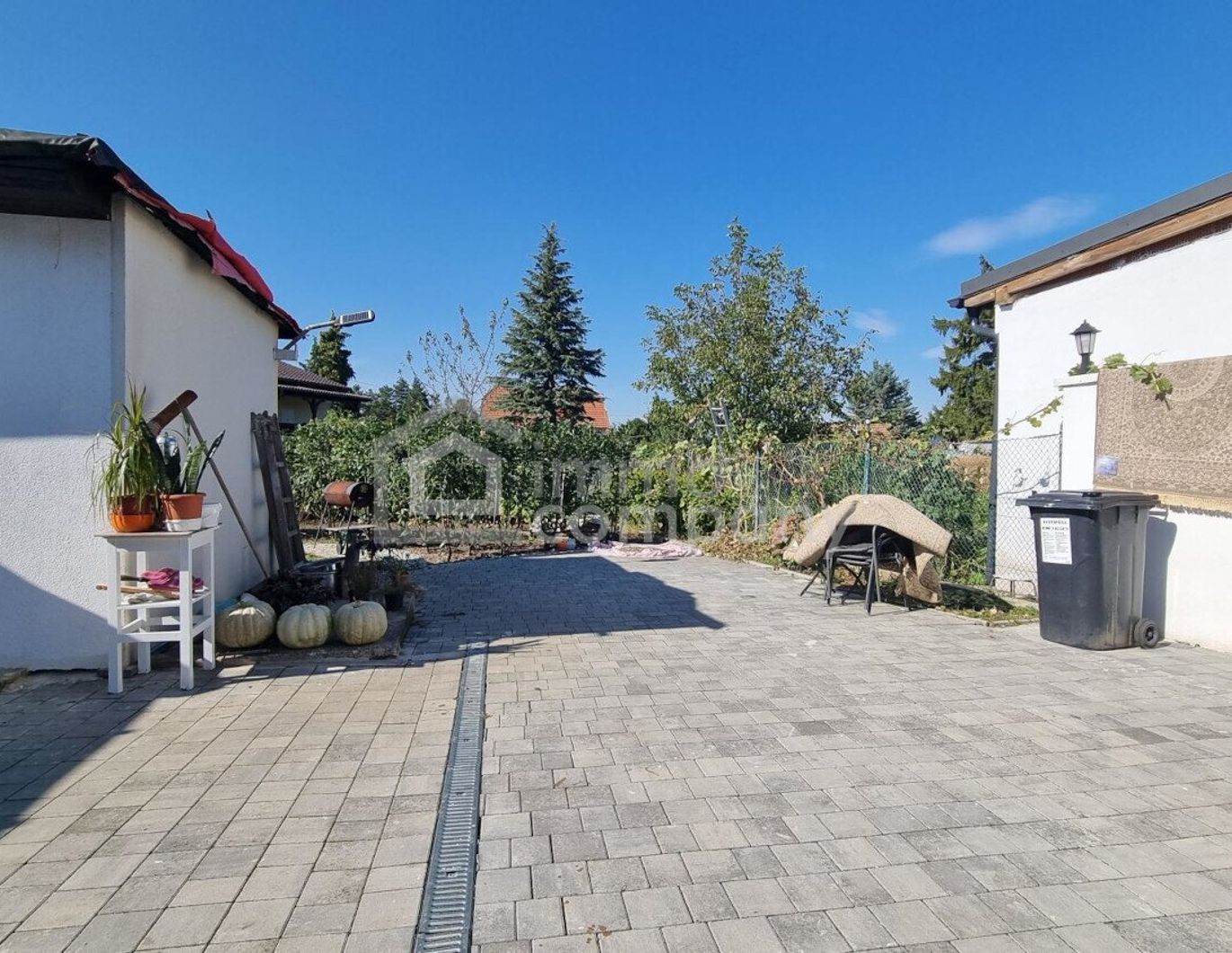 WIE NEU!! Komplett saniertes Einfamilienhaus mit Charme und viel Platz
