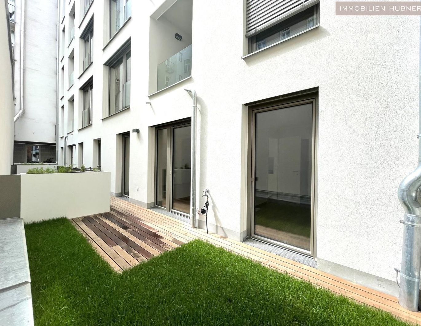 High-Tech Gartenwohnung in der Zieglergasse - BJ 2022