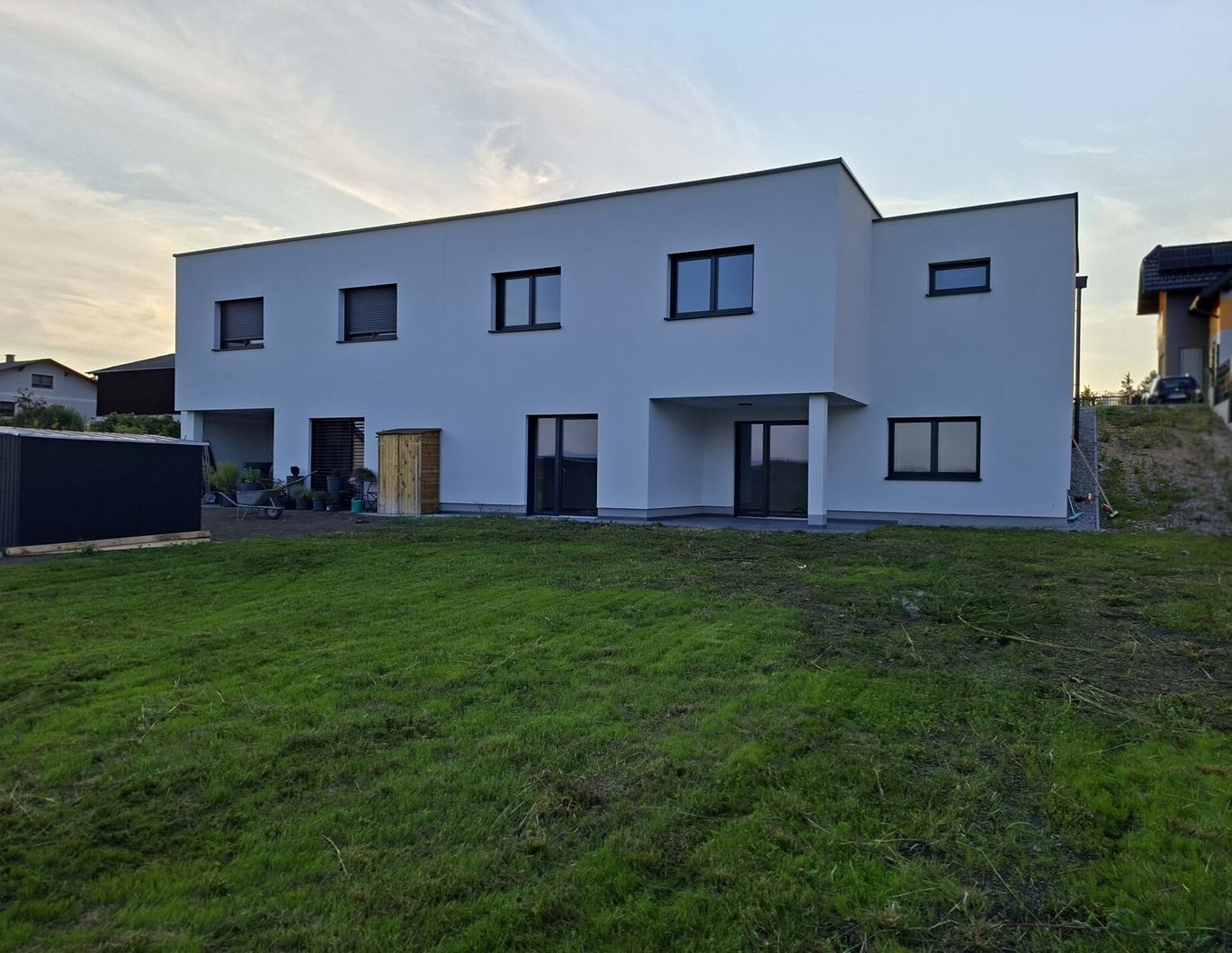 Schlüsselfertig: Doppelhaushälfte mit Garage und atemberaubender Aussicht - Haus 2