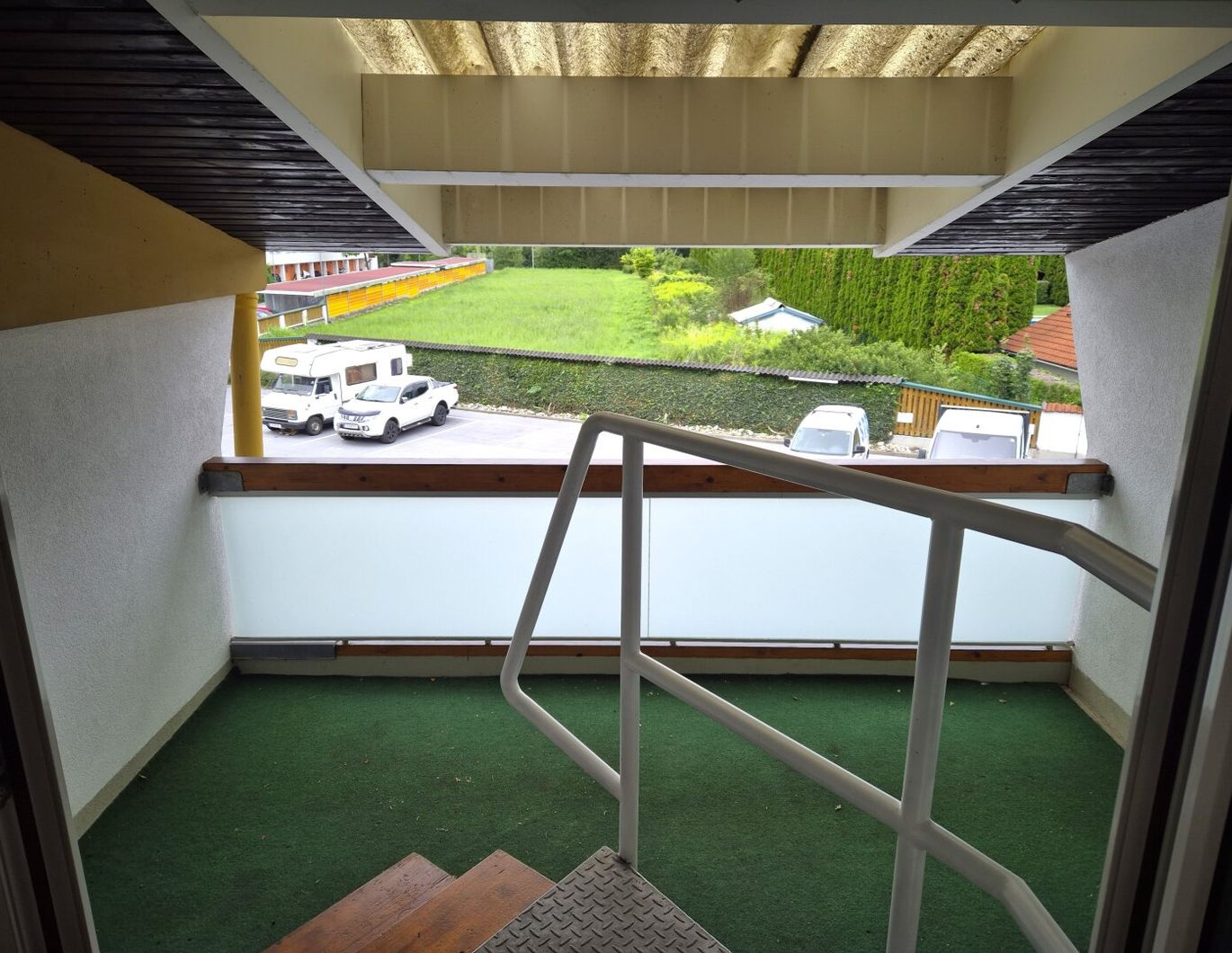 1-Zimmer Wohnung mit Terrasse ca.6m² und Carport in Ruhelage!