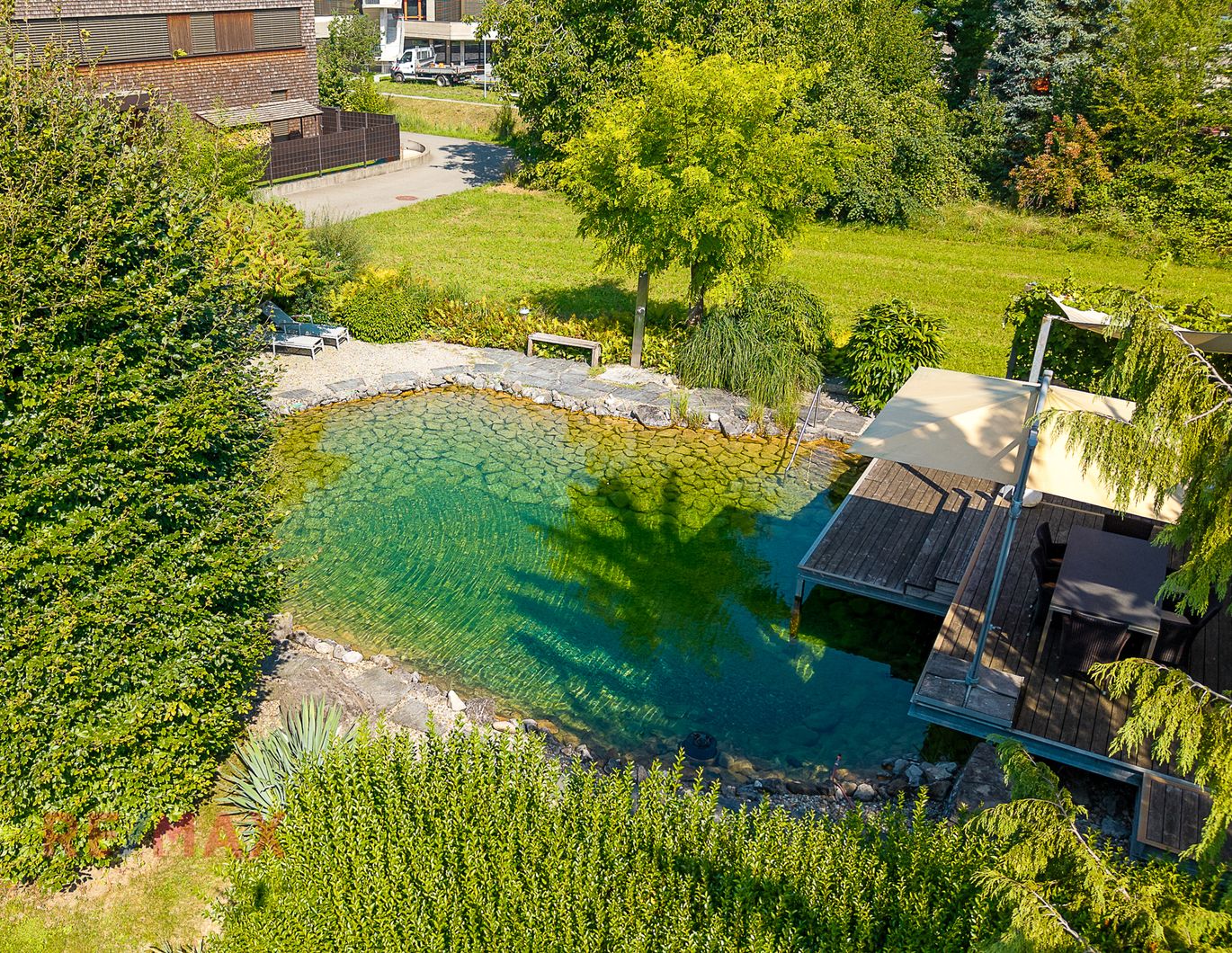Nobles Anwesen mit großem Schwimmteich
