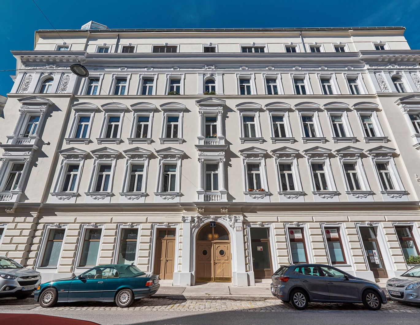 Leibenfrostgasse 8 - Zwischen Sehnsucht und Realität