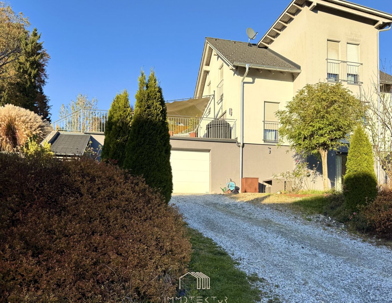 DOPPELGARAGE: Unterkellertes Einfamilienhaus mit Fernblick nähe Hausmannstätten