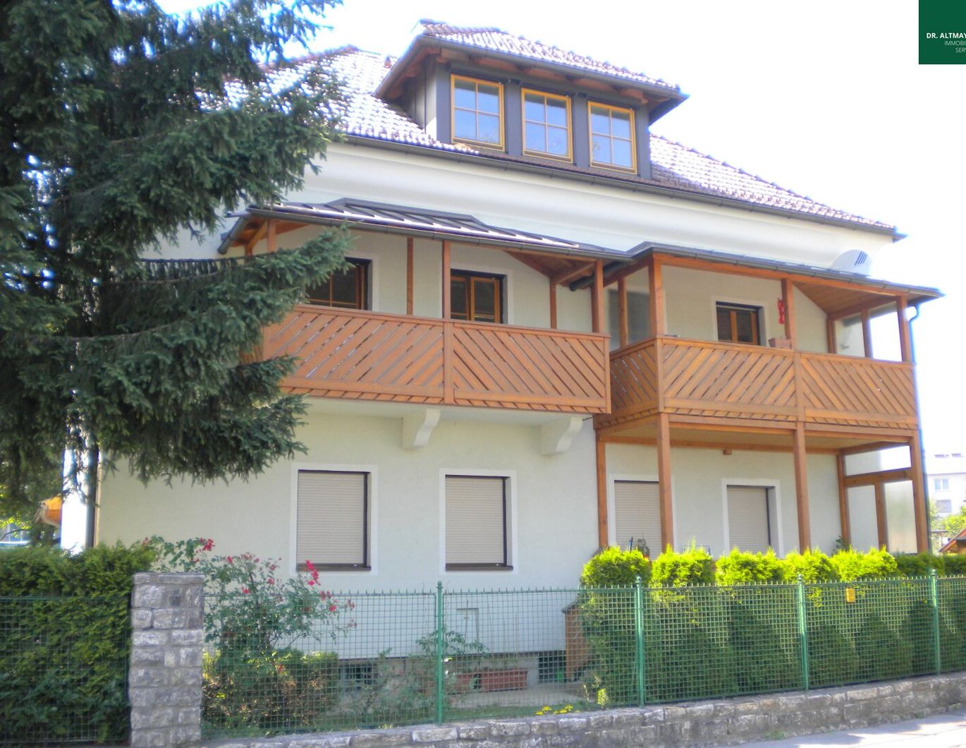 Ruhige Stadtwohnung mit Balkon und schönem abgetrennten Garten