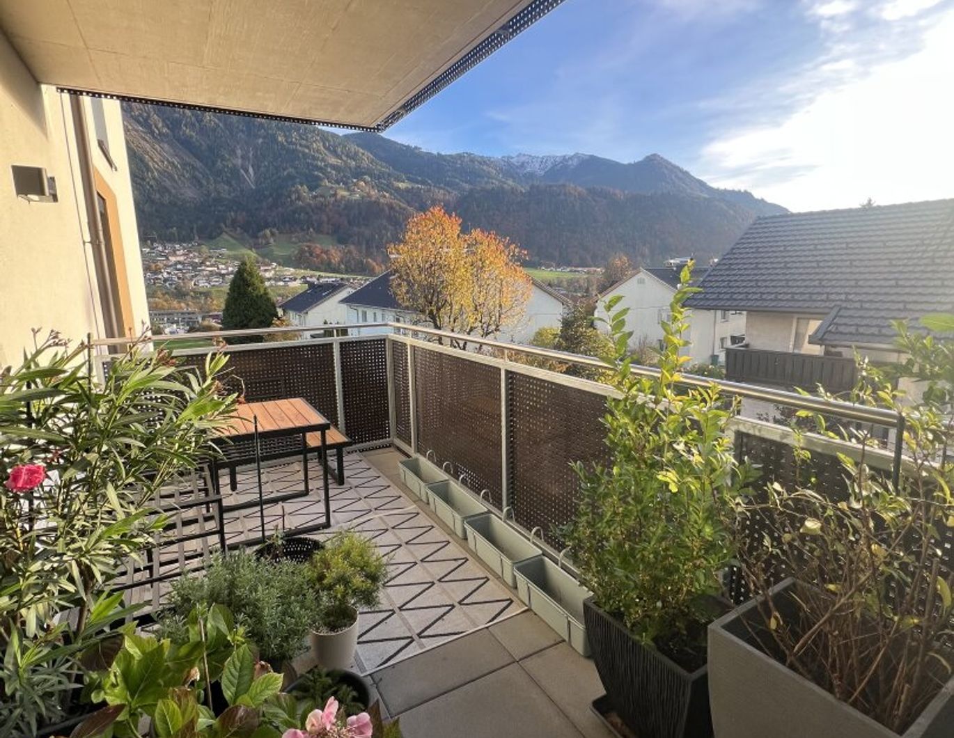 JENBACH - Neuwertige, sonnige 2 Zi.-Mietwohnung mit Balkon in Toplage