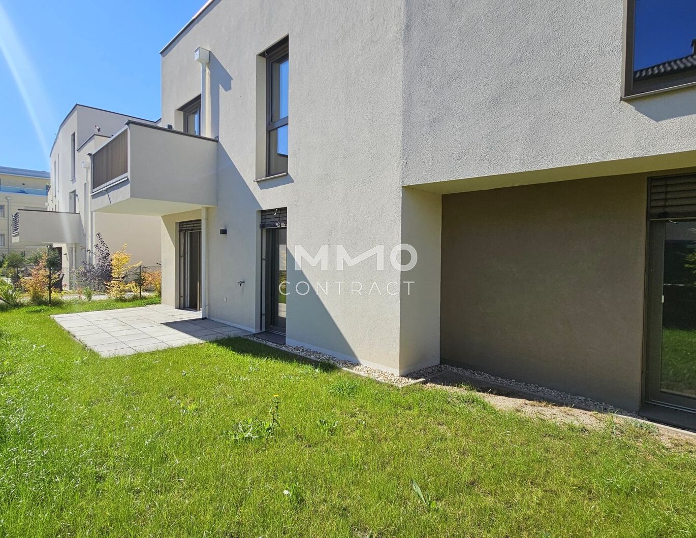 Provisionsfrei! Eigener Garten und Ruhe: Helle 3-Zimmer-Wohnung mit viel Platz und viel Grün