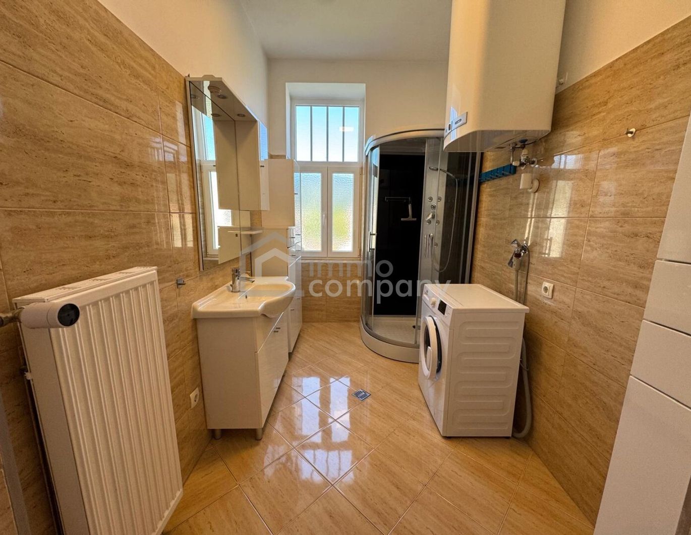 Elegante 6-Zimmer-Altbauwohnung mit Terrasse & Balkonen auf 123 m²