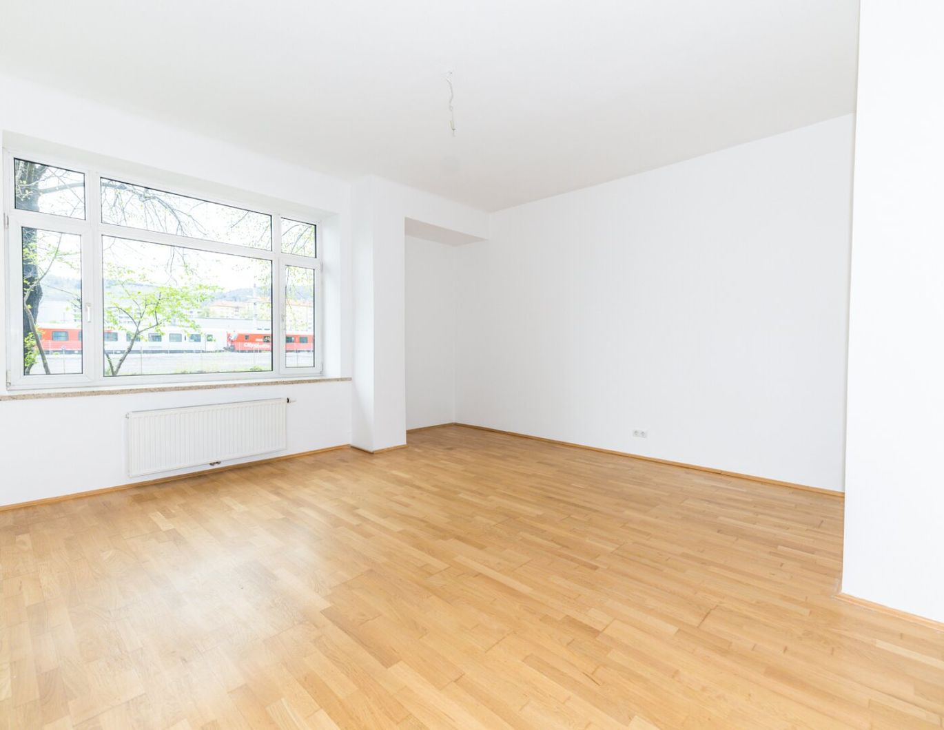 ZEITGEMÄSSES WOHNEN I MODERNE AUSSTATTUNG I HOCHWERTIGE KÜCHE I KLARE LINIEN UND ELEGANTE RAUMAUFTEILUNG I PROJEKT WOHNEN