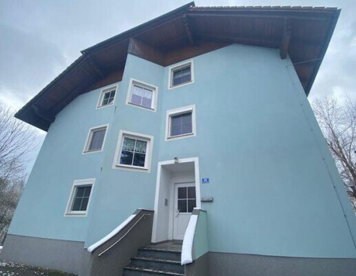 Stilvolle Dachgeschosswohnung mit Allg. Garten und Stellplatz in Inzersdorf im Kremstal!