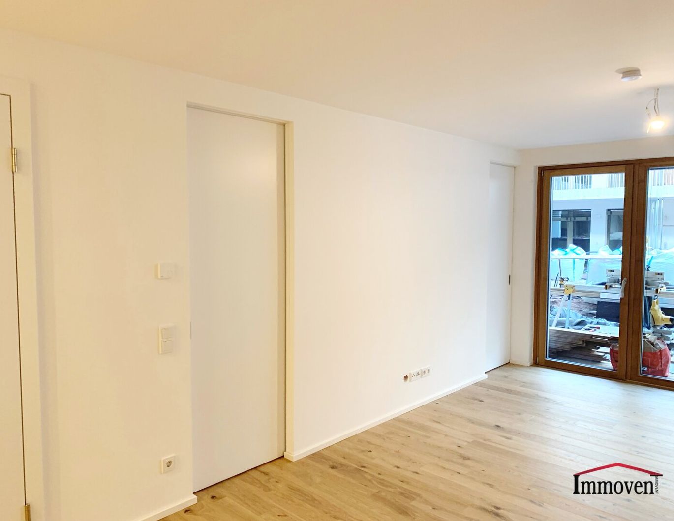 TOPLAGE und große LOGGIA: Hofseitige, moderne 2-Zimmerwohnung!