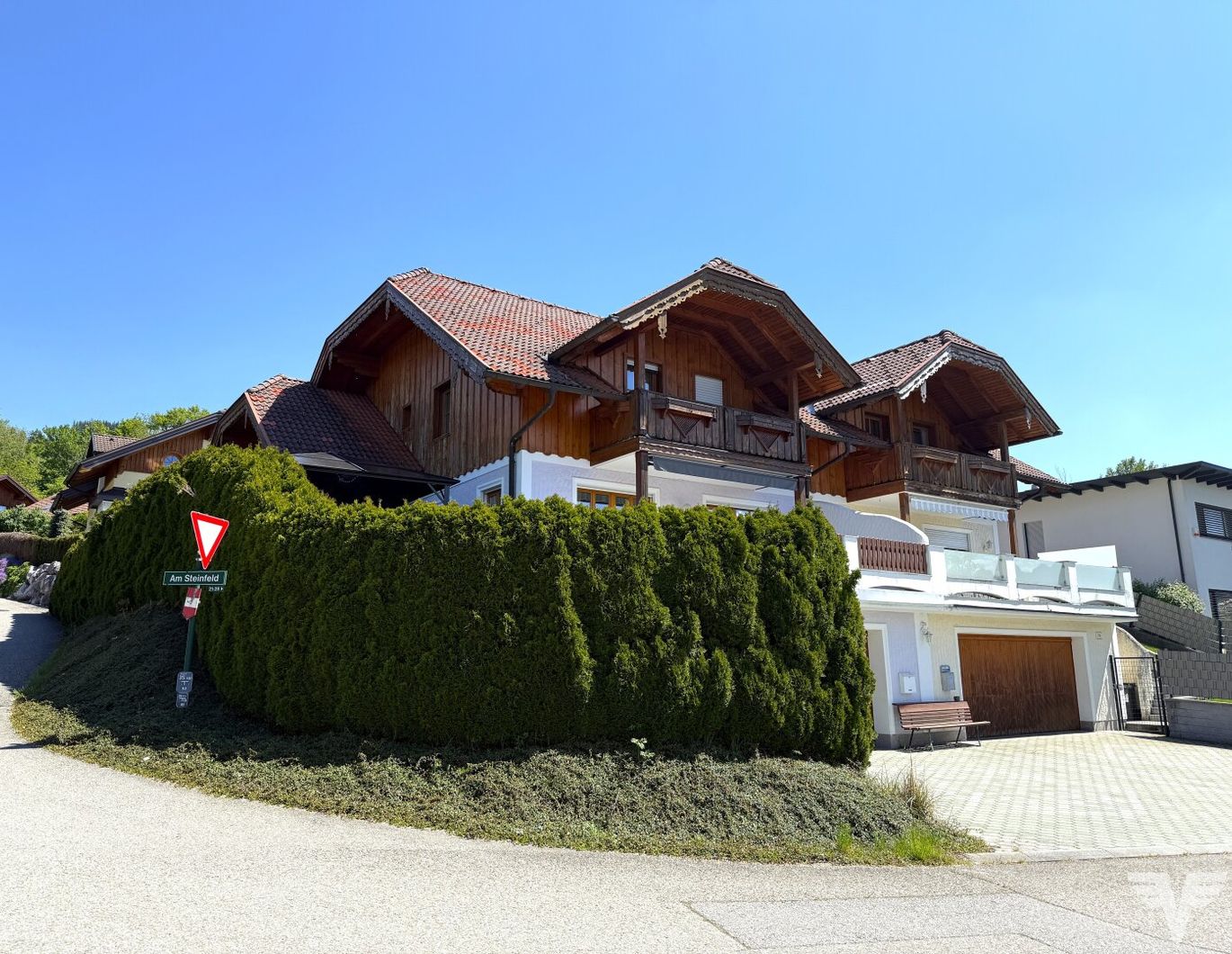 Doppelhaushälfte in Mondsee mit ca. 281 m² Nutzfläche