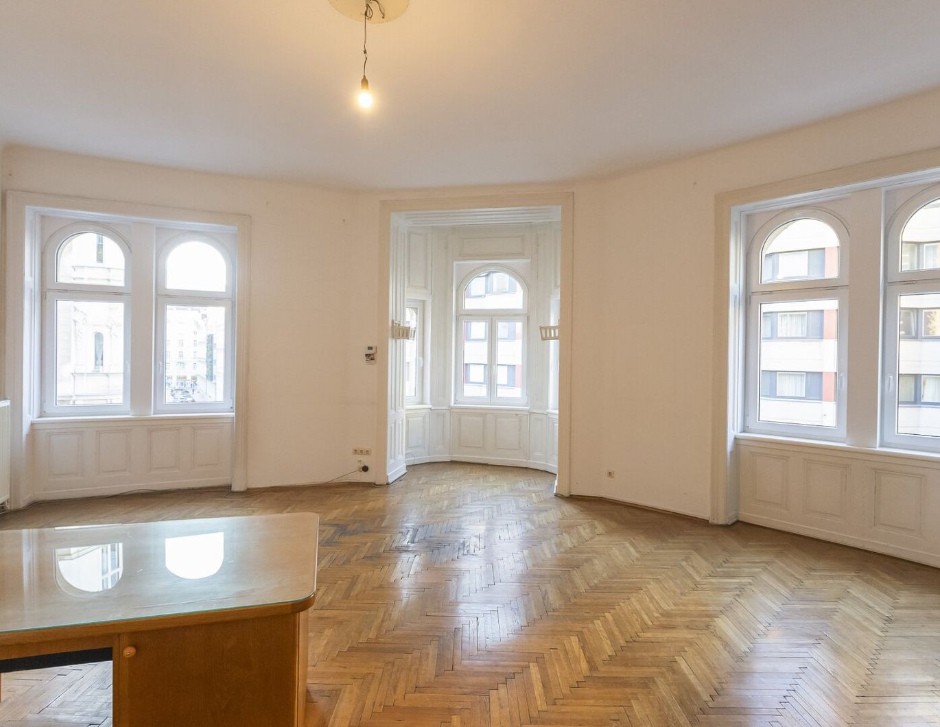 Müllnergasse - repräsentativer 8 Zimmer Altbau mit zwei Eingängen und Garage