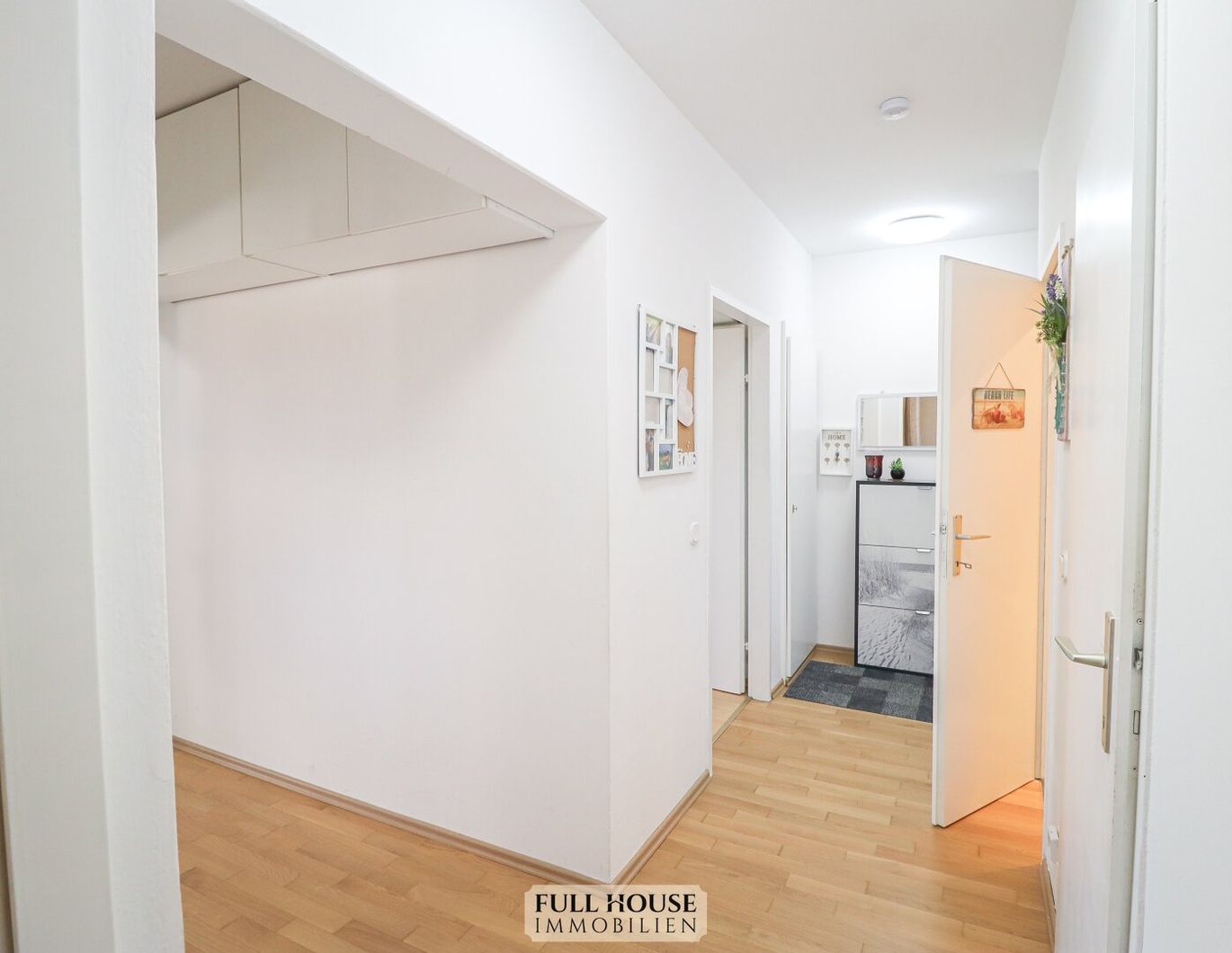 Vollmöblierte 3-Zimmer-Wohnung mit zwei Loggien und schönem Ausblick in Villach