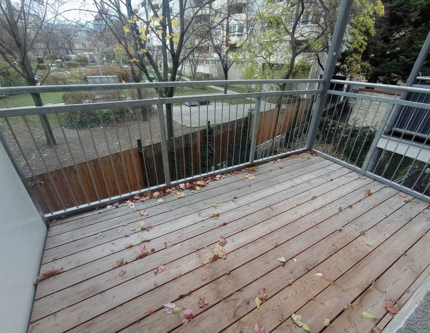 Grünruhelage - sehr helle Stilaltbauwohnung mit Balkon! - 2 er WG geeignet