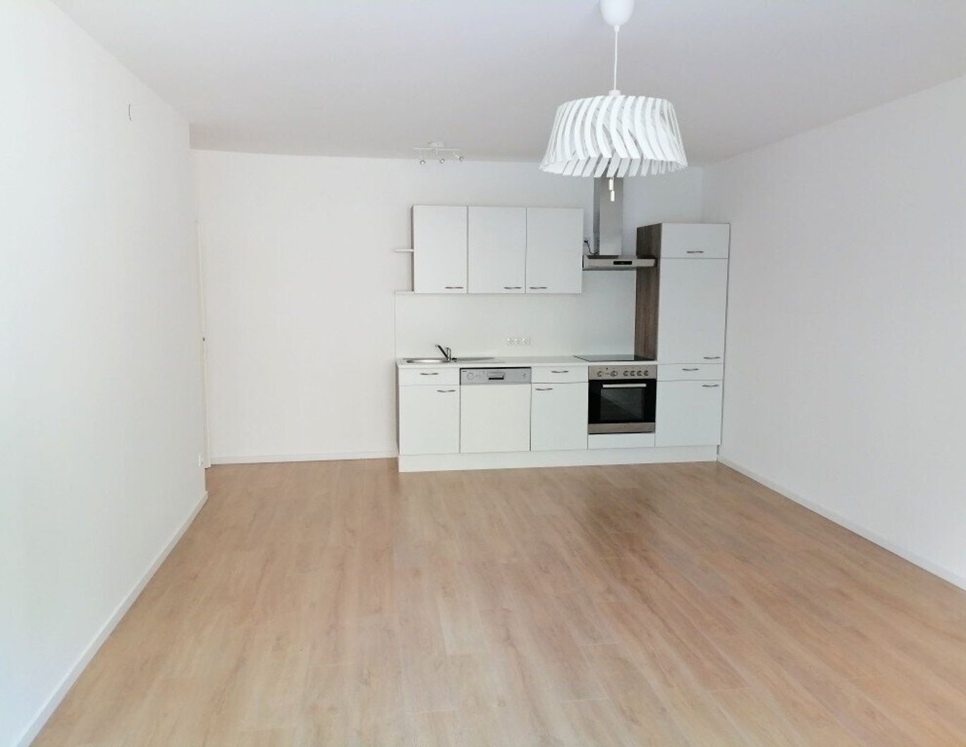 Generalsanierte 2-Zimmer-Wohnung in zentraler Innenstadtlage!