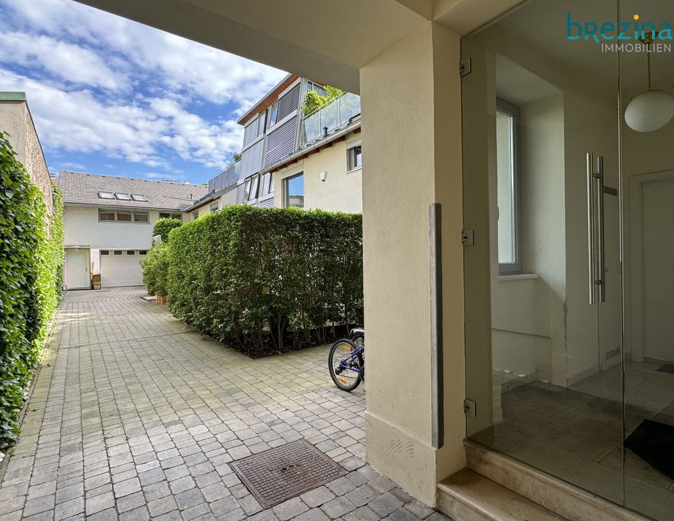 Ebenerdige Stadt-Wohnung oder Büro zum Wohlfühlen mit exzellenter Anbindung