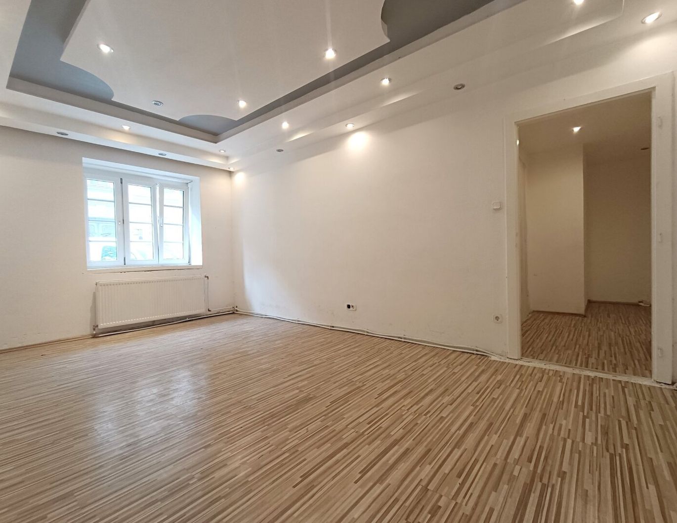 1-Zimmer Wohnung zum Schnäppchenpreis! Zentrale Lage im 16. Bezirk und gute Anbindung - Nähe U3 Station Ottakring!
