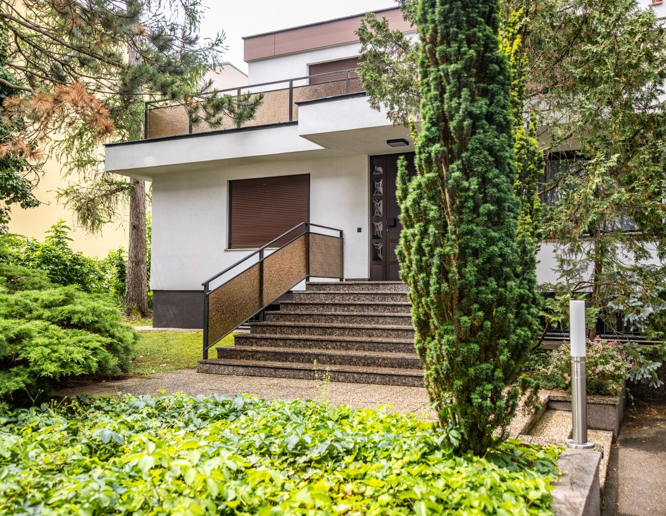 Idyllisches Einfamilienhaus mit weitläufigem Garten in ruhiger Lage Dornbach