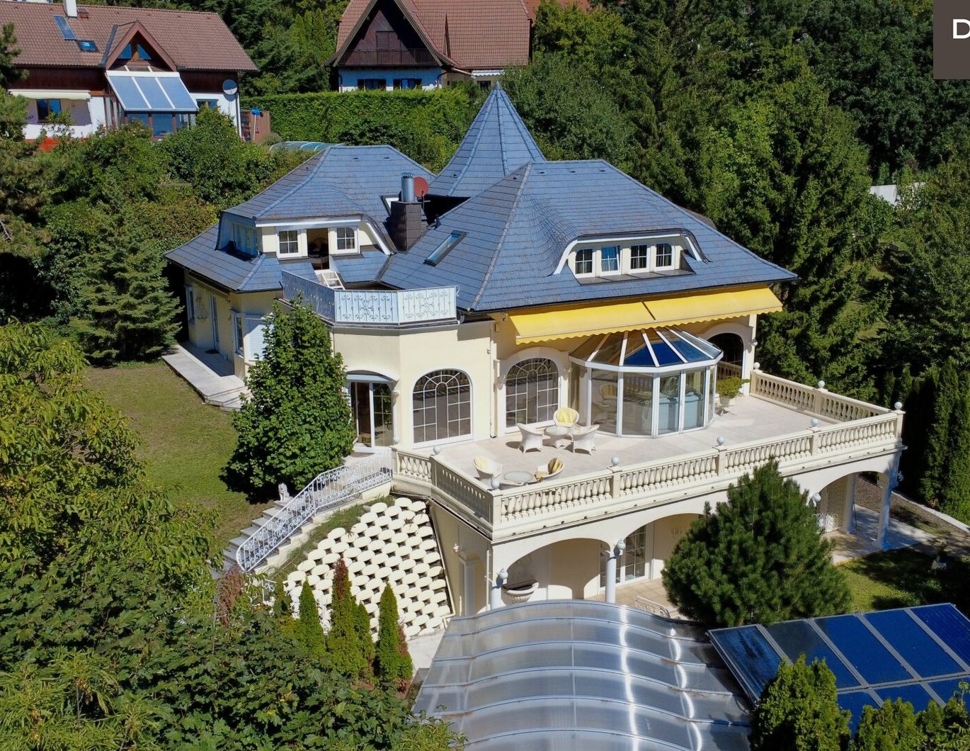 VILLA DER EXTRAKLASSE | BESTLAGE IM GRÜNEN MIT WEITBLICK