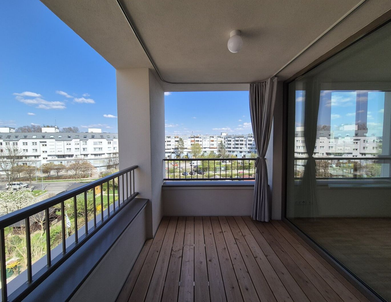 Moderne 3-Zimmer-Wohnung in zentraler Lage mit Küchenmöblierung!