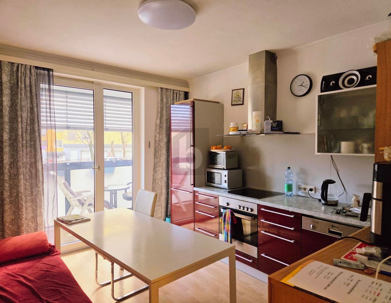 KOMFORTABLE 47 M² IM HÖHEREN ERDGESCHOSS MIT BALKON