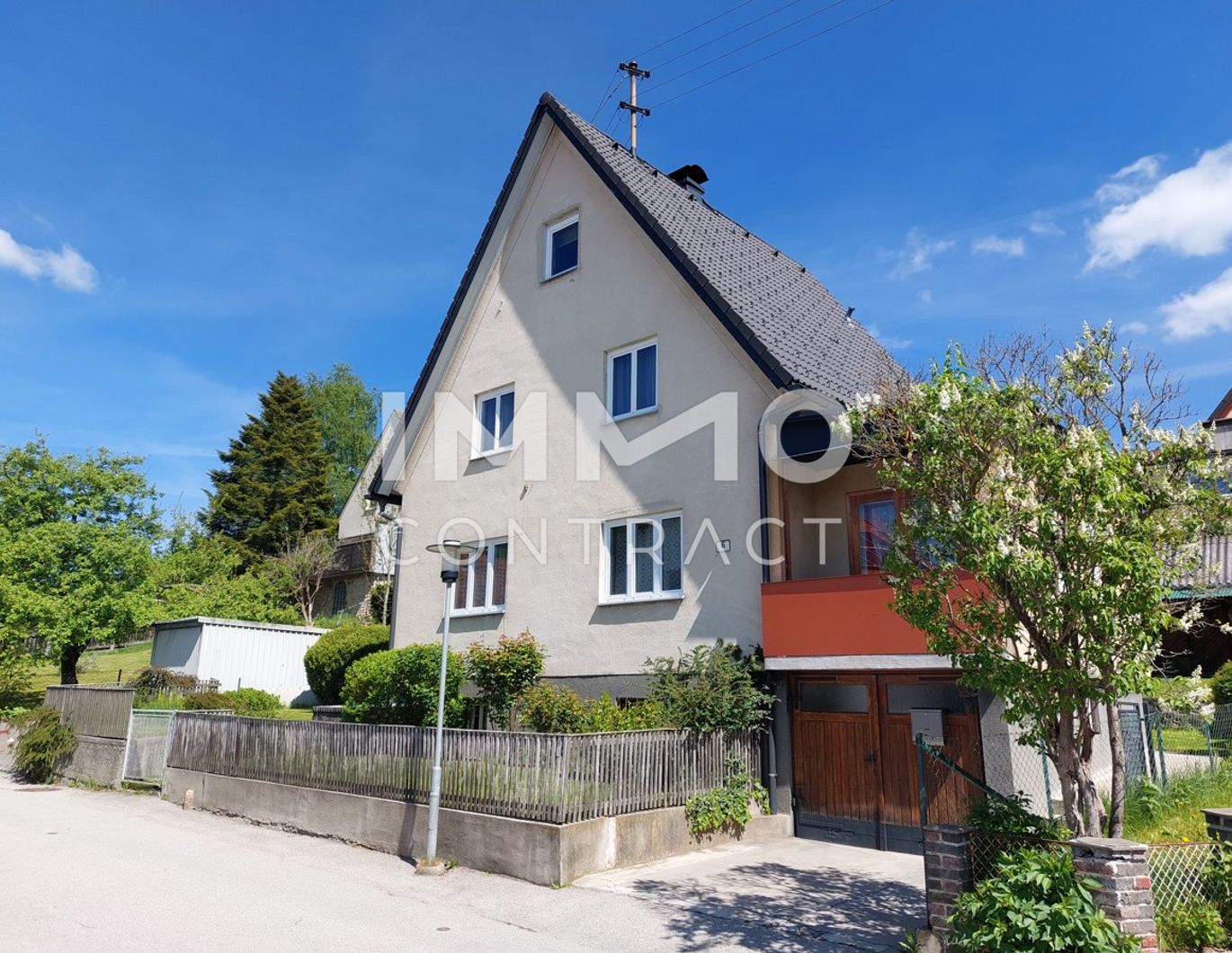 GROSSZÜGIGES FAMILIENHAUS IN GUTER WOHNLAGE