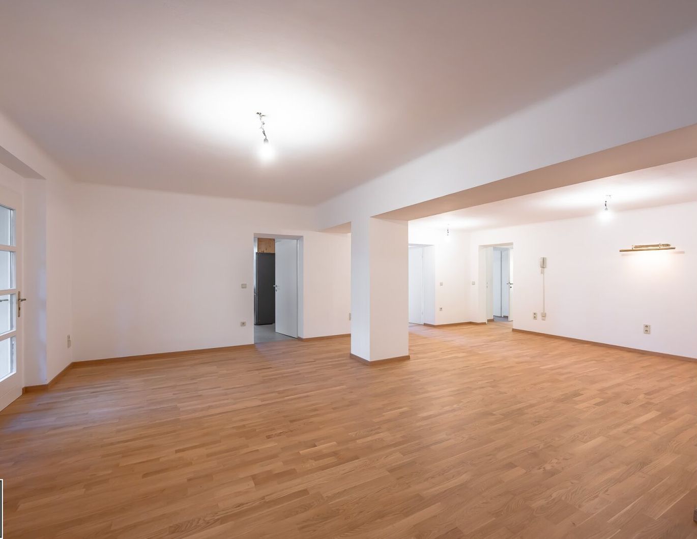 inmitten der Natur: großzügig geschnittene Wohnung für Pärchen und Jungfamilien, auch als Praxis oder Büro nützbar