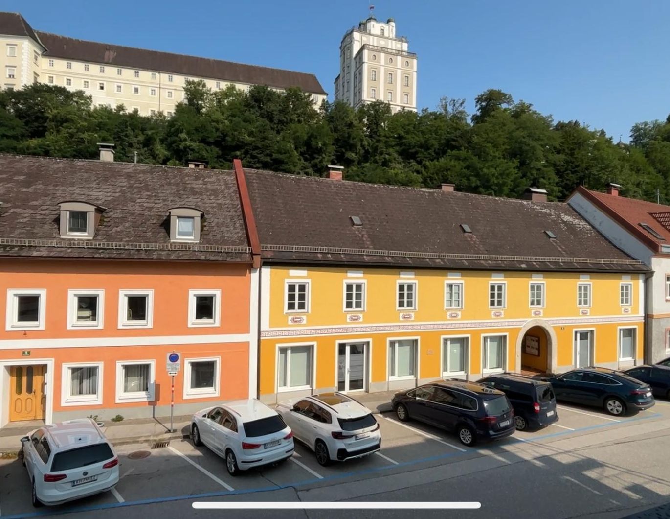 Neue Mietwohnung im Zentrum mit Balkon