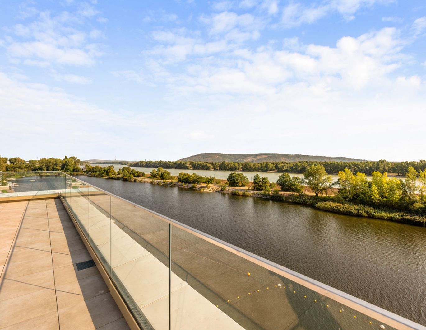 Iconic Penthouse on the Water with 485m2 Terrace: Where Sky Meets Water - Unbeatable View