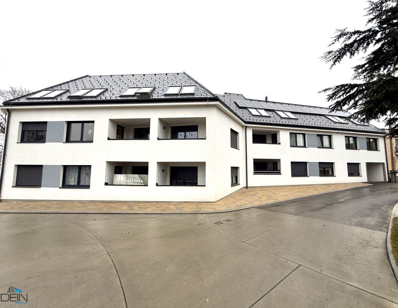 NEU! TRAUMHAFTE 2 ZIMMER DG-WOHNUNG MIT EINEM BALKON NÄHE BADETEICH SÜSSENBRUNN!