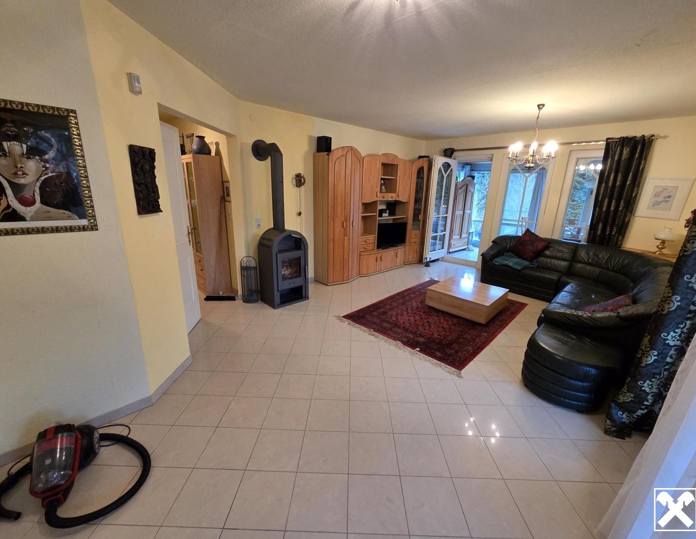 Renovierungsbedürftiges Einfamilienhaus in idyllischer Lage!