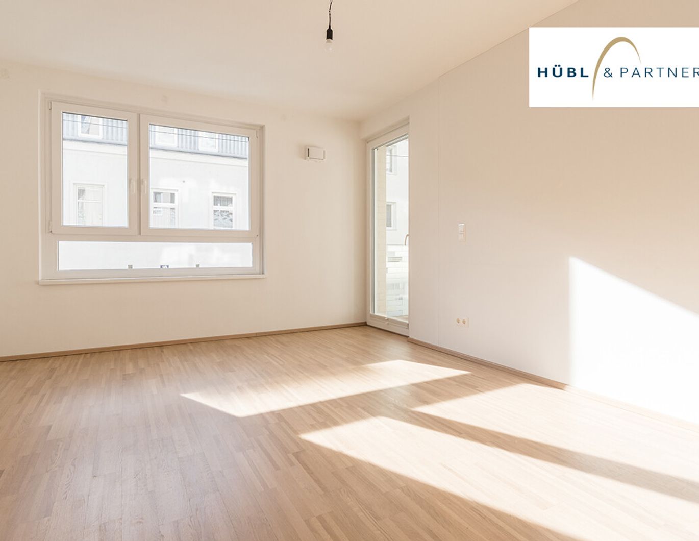 2-Zimmer Wohnung mit Loggia und Einbauküche | Nahe alte Donau