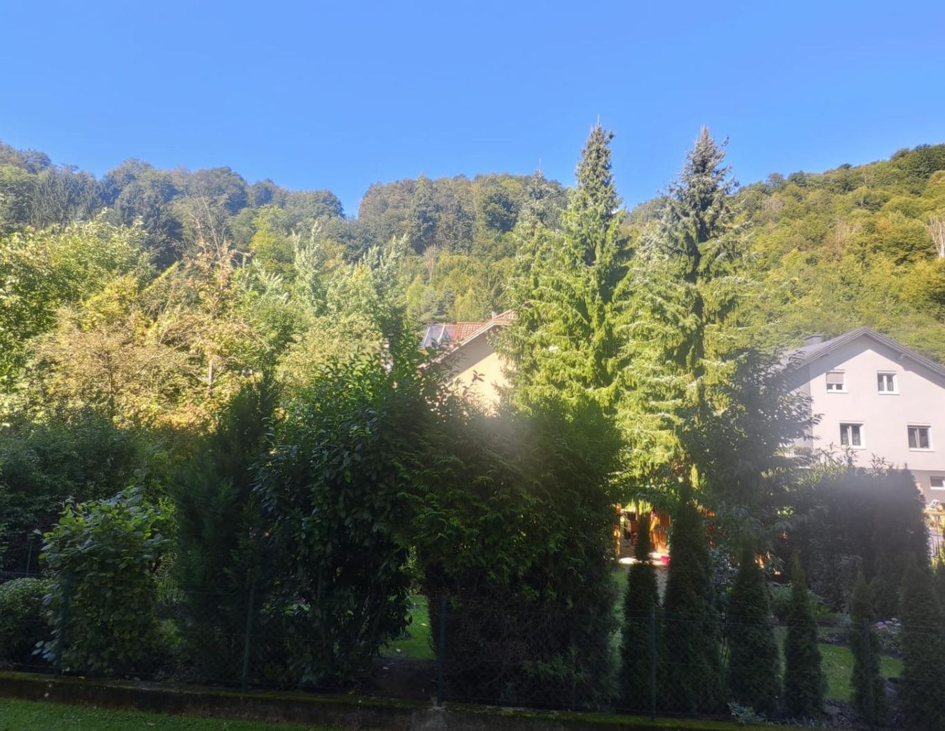 Sehr schöne Mietwohnung mit Blick ins Grüne