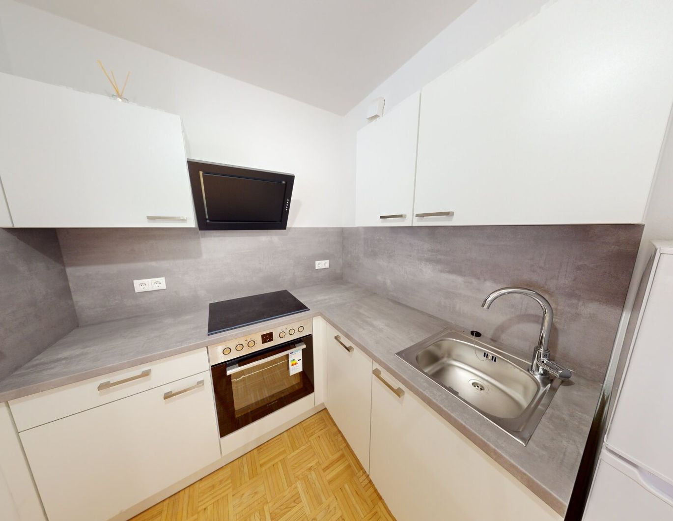 Jetzt besichtigen - Preisreduktion! Erstbezug nach Sanierung: Moderne Stadtwohnung in zentraler Lage in Graz: 75 m² - 3 Zimmer - Balkon & neue Küche! PROVISIONSFREI!