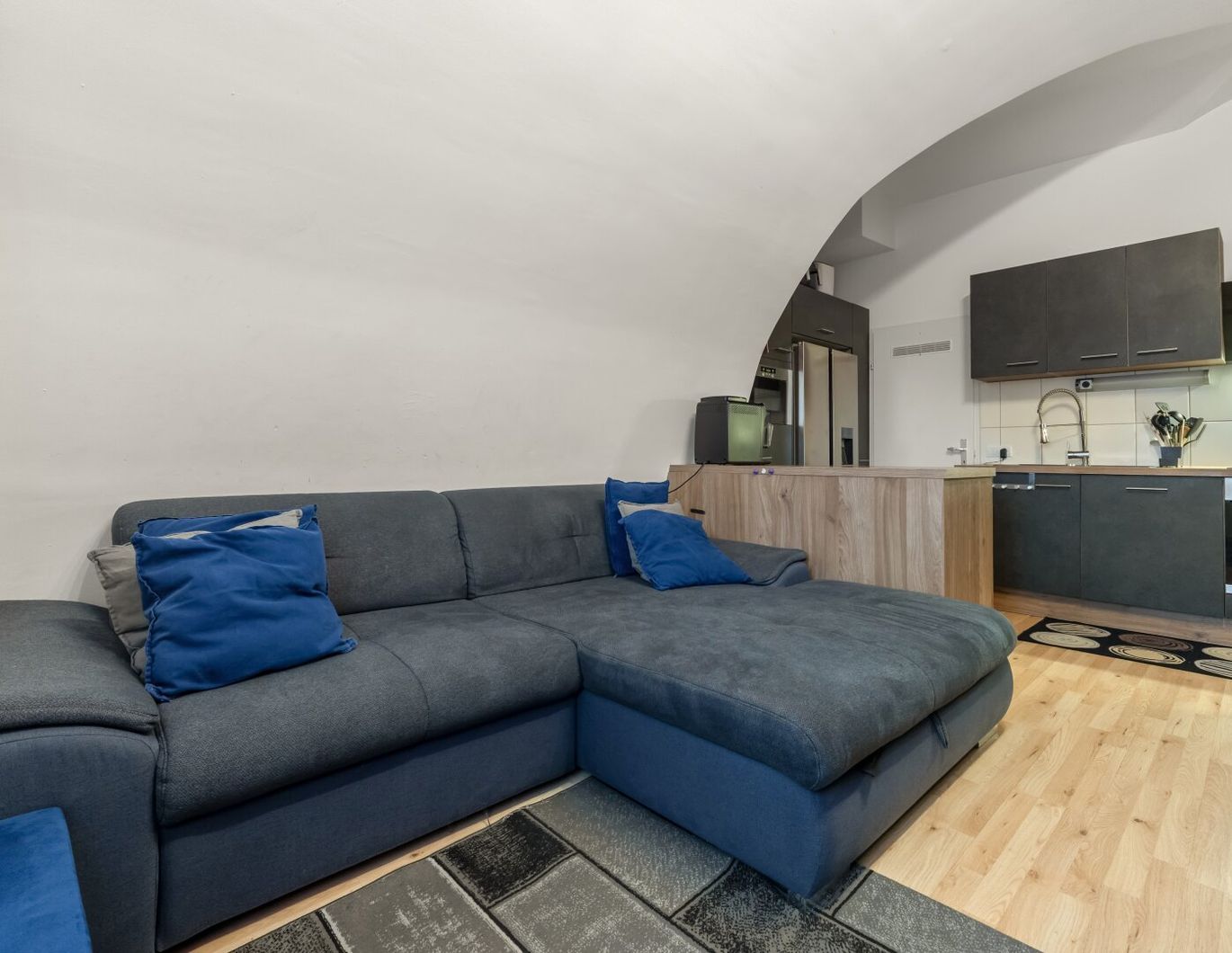 Altbauflair trifft Komfort: 3-Zimmer-Gartenwohnung in Silberegg