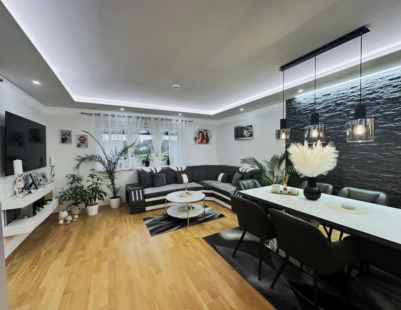 Moderne 4-Zimmer-Wohnung mit Balkon- Ihr neues Zuhause wartet!    ️