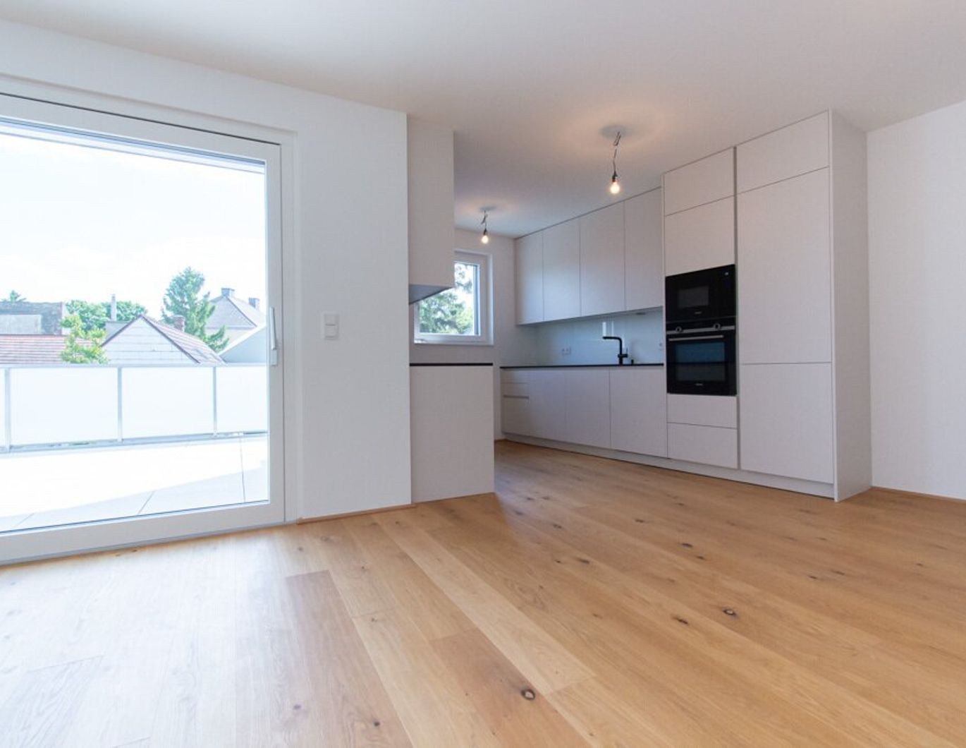 ERSTBEZUG IN DER LOBAUGASSE - 4 ZIMMER FAMILIENWOHNUNG MIT 2 BÄDERN