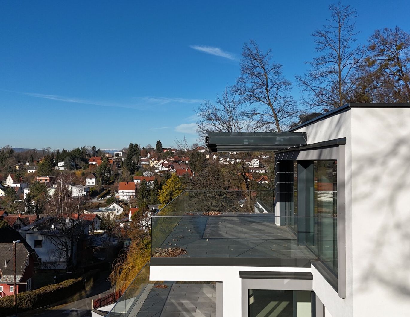 NEUBAU: Eindrucksvolle Architektenvilla mit einzigartiger Aussicht!