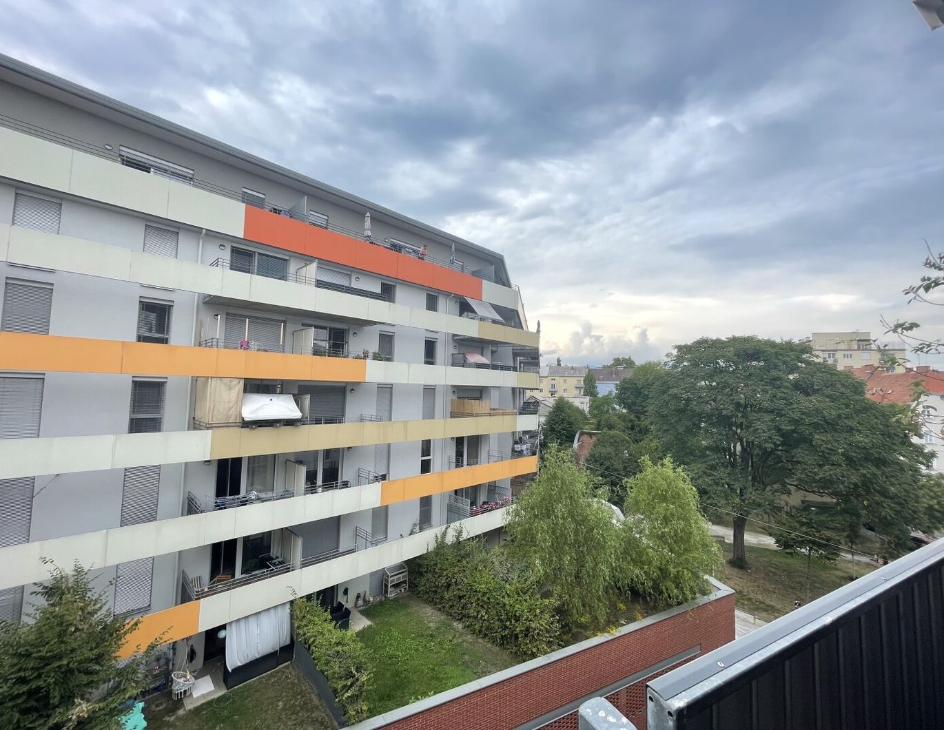 Smarte Zwei-Zimmer-Wohnung mit Loggia für Anleger