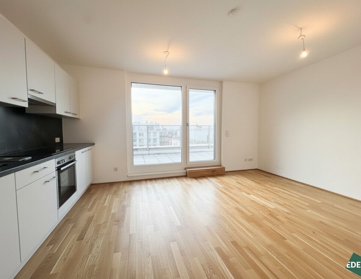 Charmante 3-Zimmer Wohnung mit großer Terrasse nahe U1 Kagraner Platz