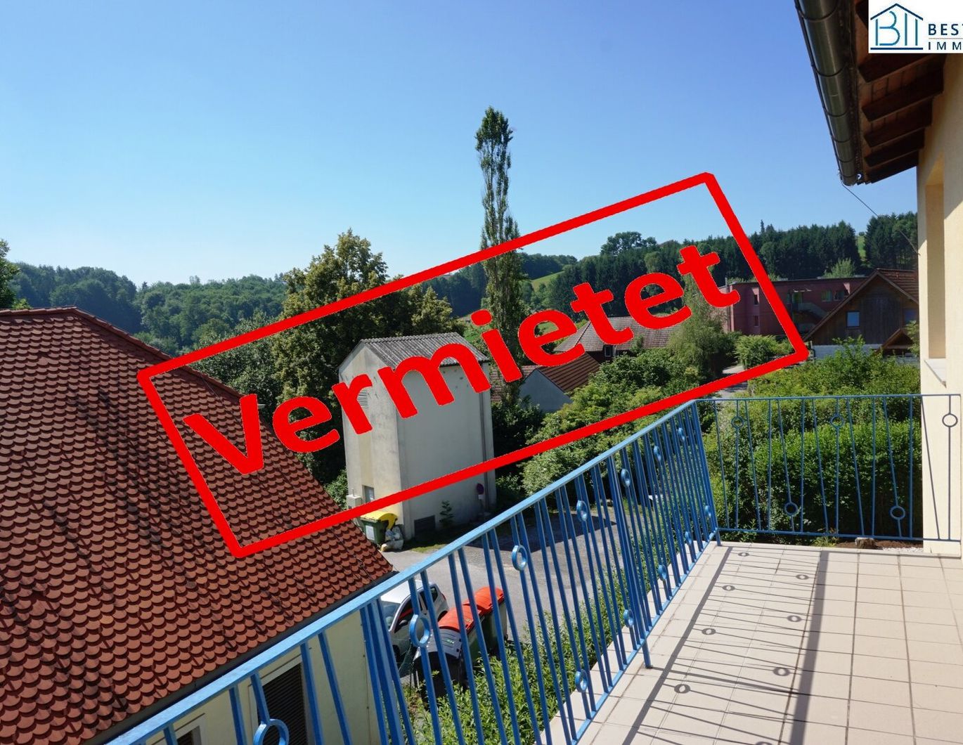 Sonnige NEUWERTIGE 5 Zimmer im Ortskern.