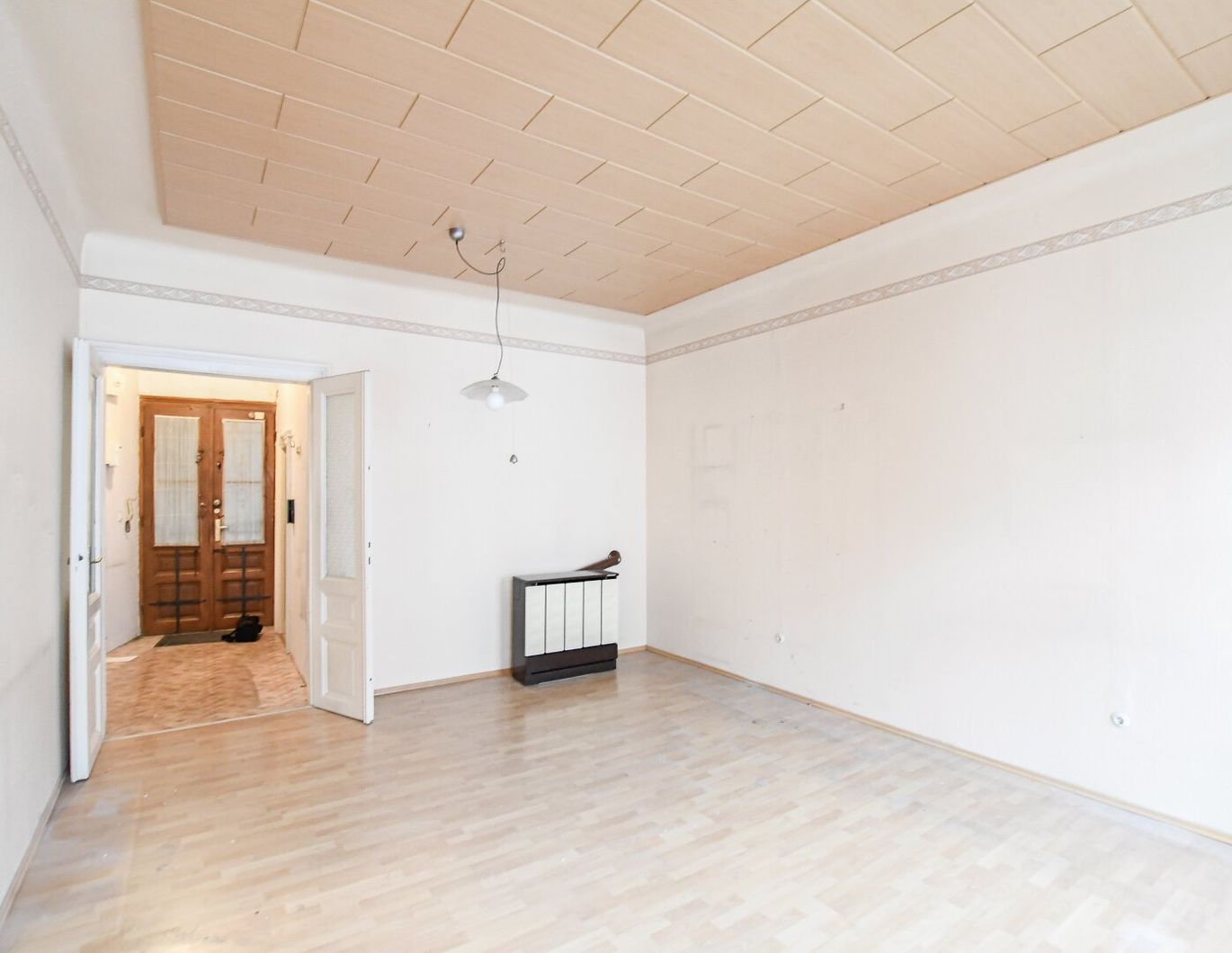 NEU - Anlegerobjekt in Hernals - 2 Zimmer - Altbauwohnung mit Entwicklungschance an der Hernalser Hauptstraße